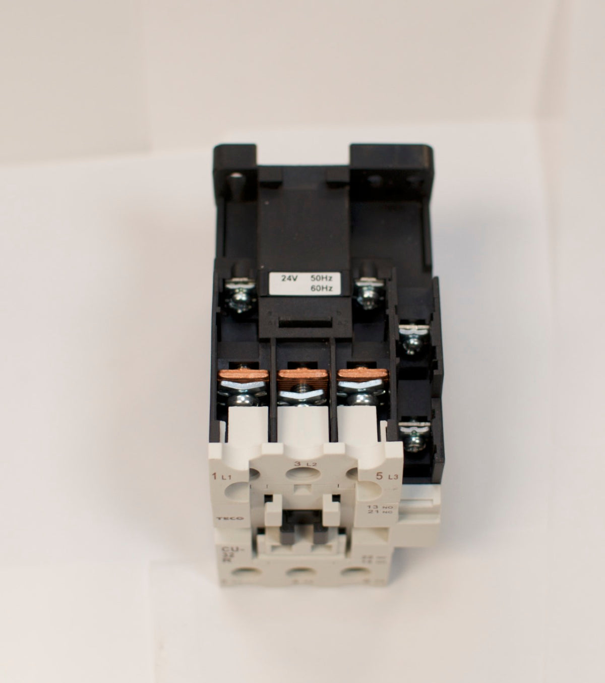 TECO CU-32R magnetic contactor, 50 Amp, 3 phase, 24v coil, 3A1a1b (NO and NC)