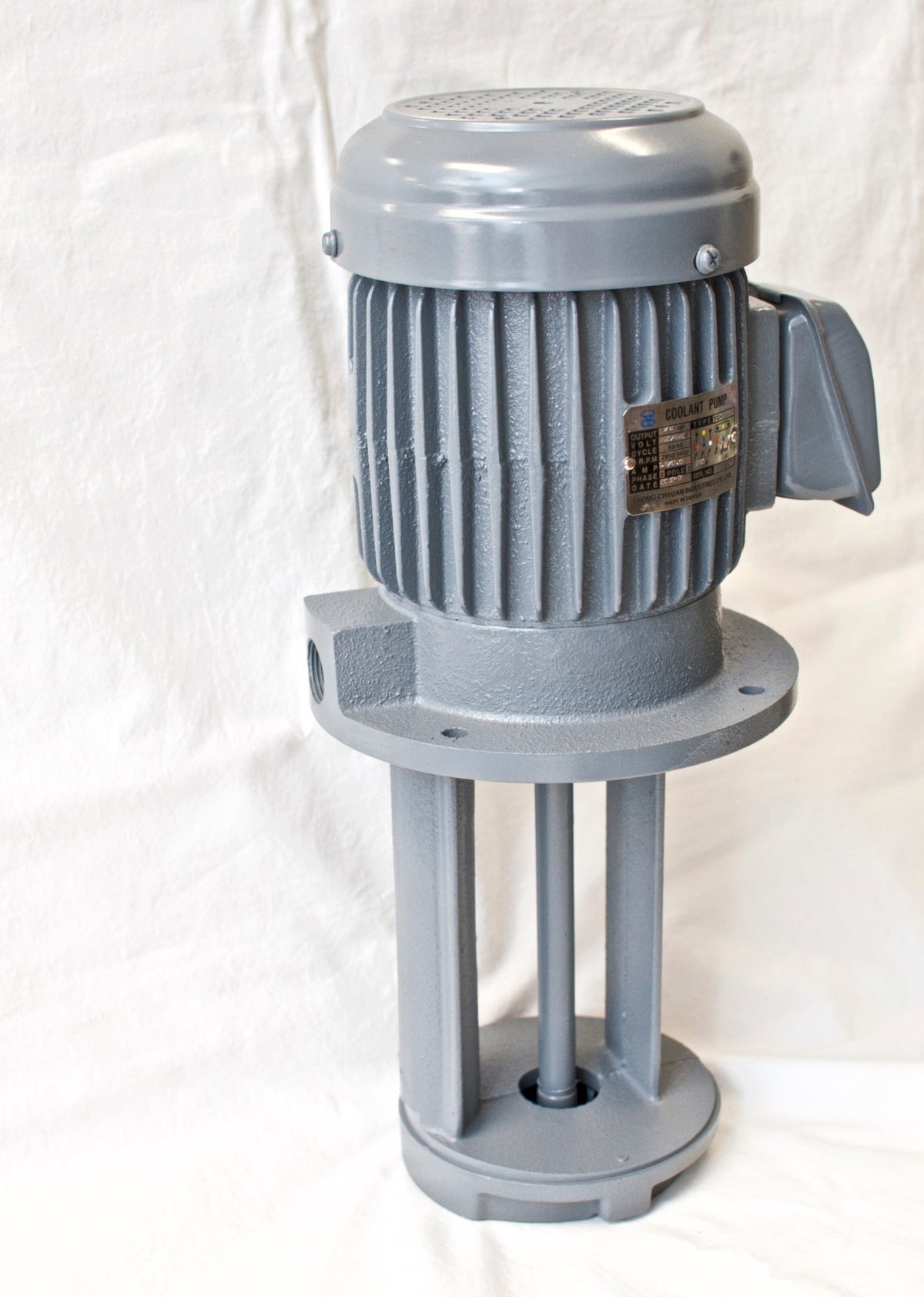 1/2 HP Immersion Coolant Pump, 220V/440V, 3PH, Shaft Length 8" (210mm),YC-2210-3
