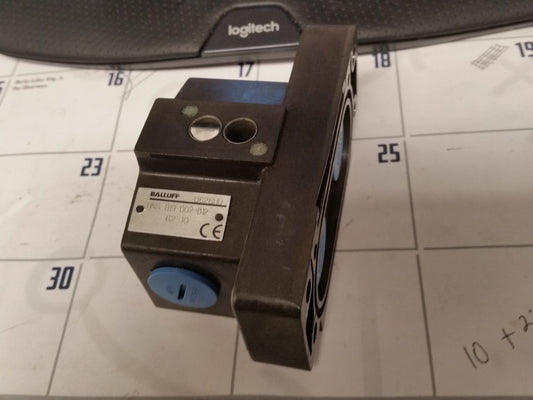 Balluff limit switch BNS 819-D02-D12-62-10