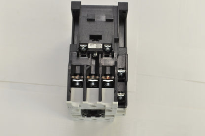 TECO CU-27 magnetic contactor, 45 amp, 3 phase, 24V coil, 3A1a1b (NO and NC)