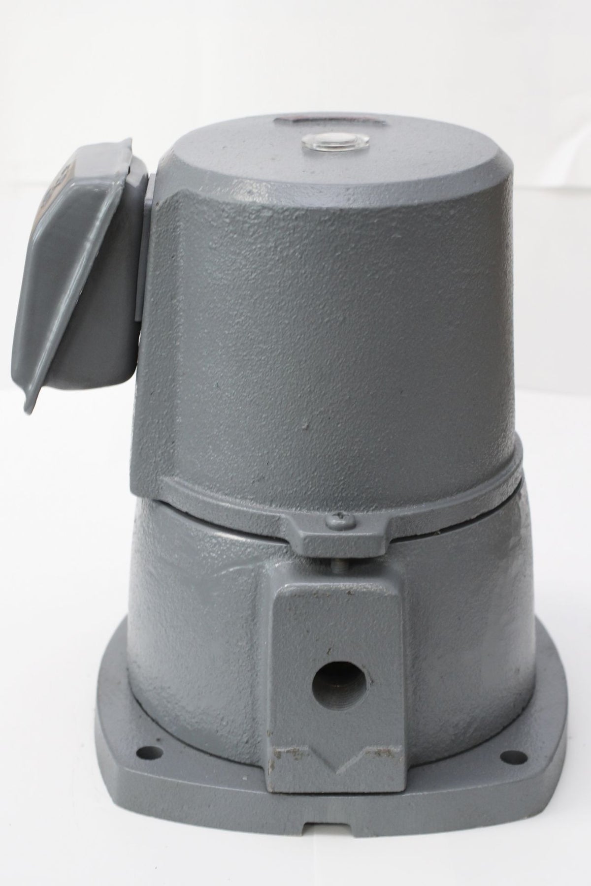 1/4 HP Cast Iron Suction-Type Coolant Pump, 220V/440V, 3PH, 1/2" NPT outlet YC