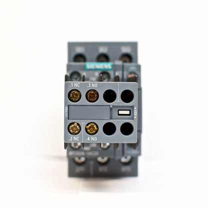 Siemens Contactor 3RT2026-1AC20 24V Coil with Aux Switch Block 3RH2911-1HA11
