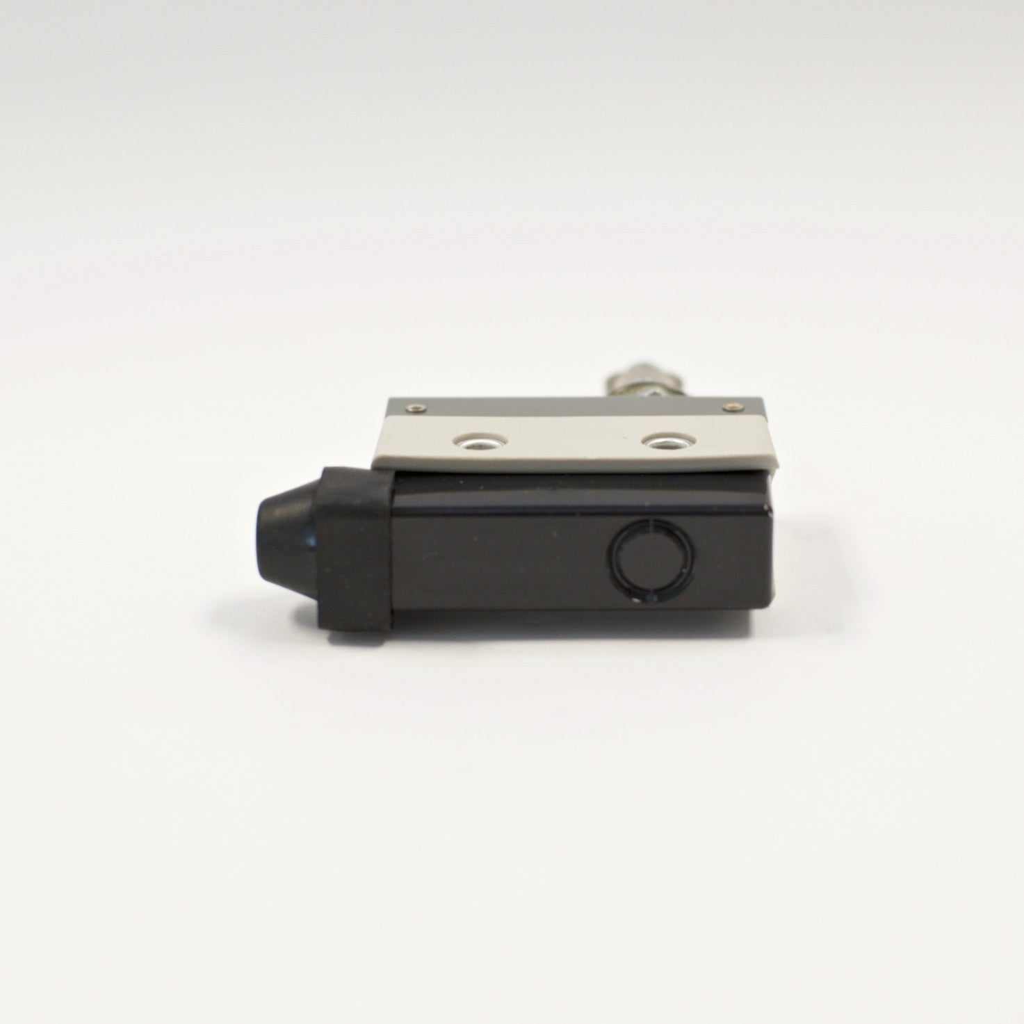 TEND TZ-7311 Horizontal Limit Switch, Panel Mount Roller Plunger