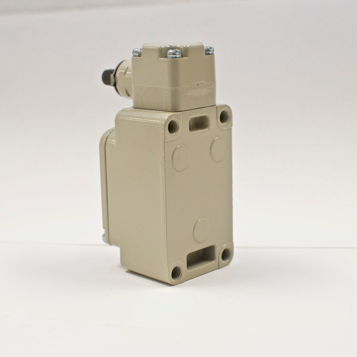 Azbil 1LS1-J limit switch, Roller Lever Type (Yamatake)