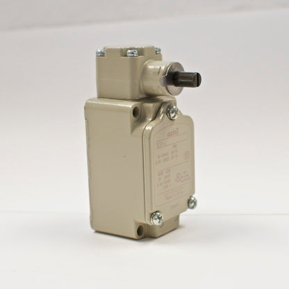 Azbil 1LS1-J limit switch, Roller Lever Type (Yamatake)