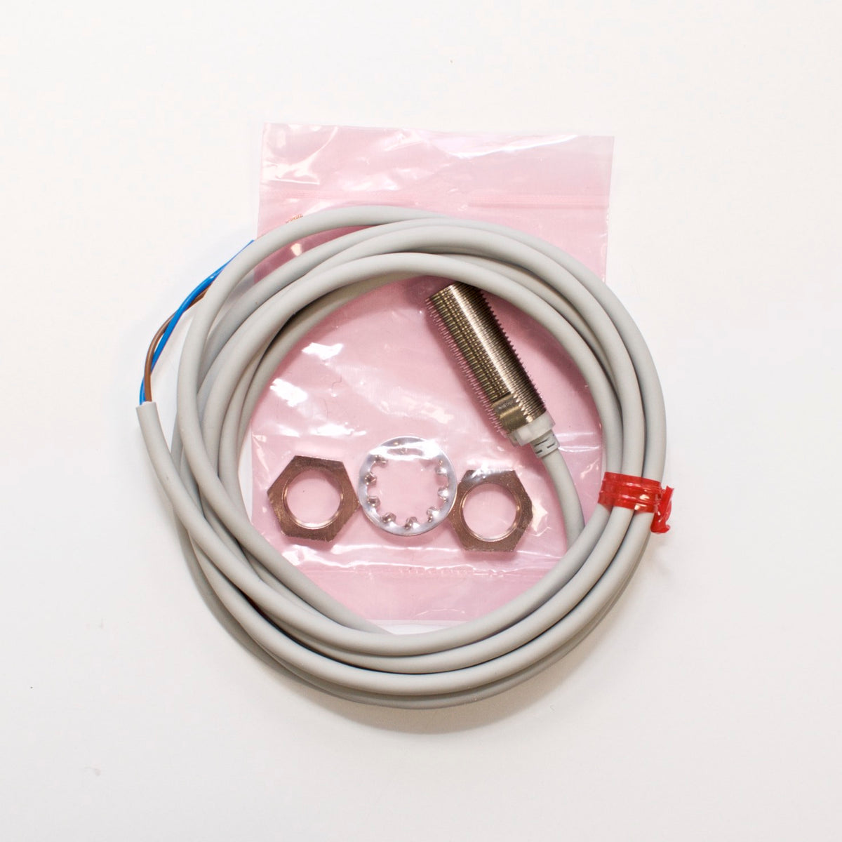 Azbil FL7M-3K6H Cylindrical Proximity Switch, 3mm, DC 2-wire, M12, NC 2M cable