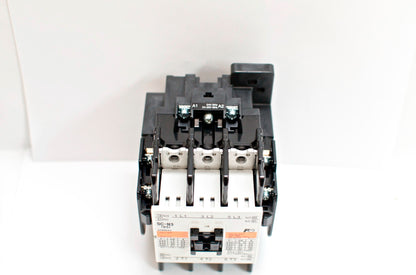 FUJI  Magnetic Contactor SC-N3 3A2a2b Coil: 24V