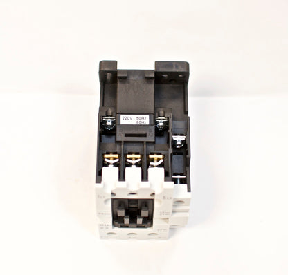 TECO CU-22 Magnetic Contactor, 40 Amp, 3 Phase, 220V coil, 3A1a1b (NO and NC)