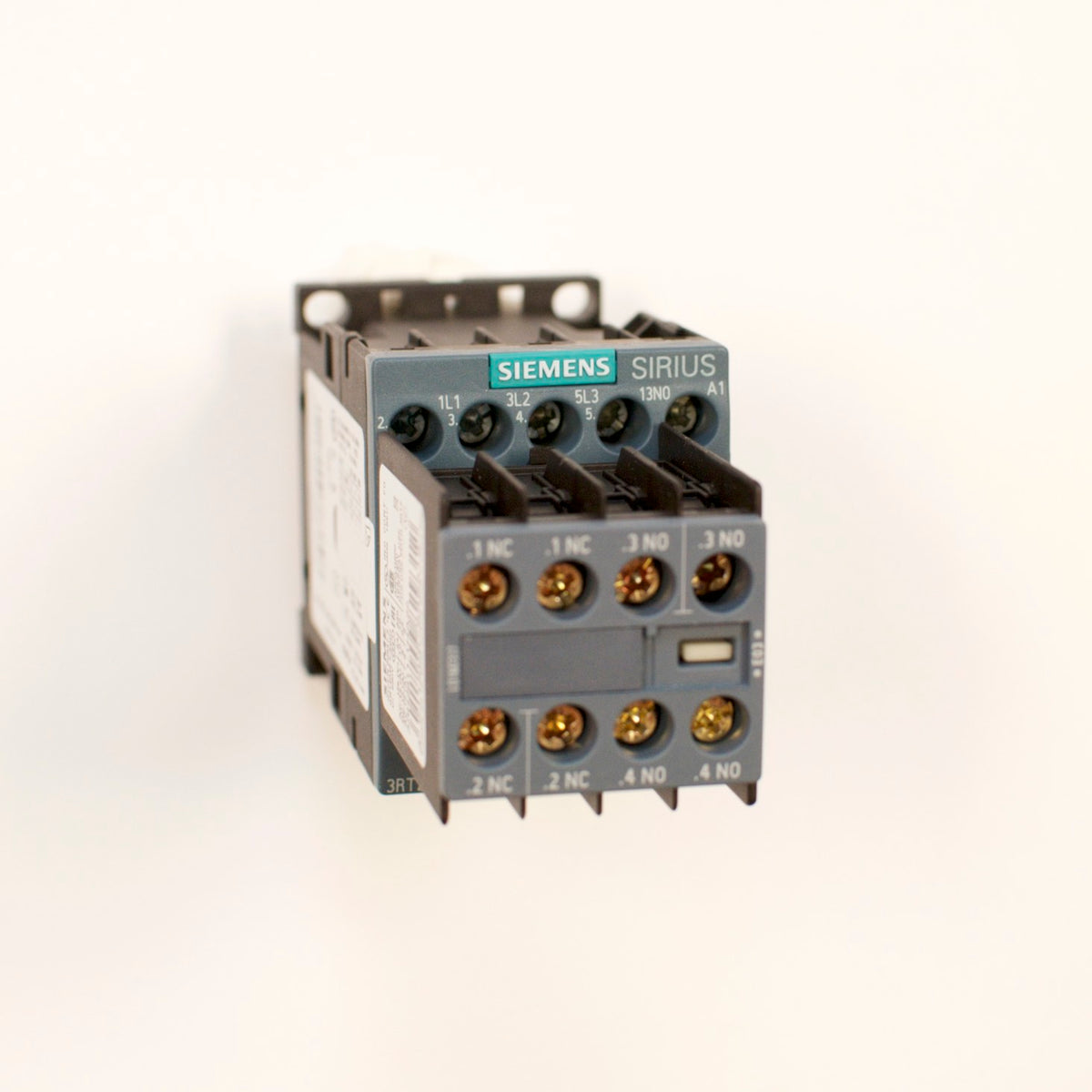 Siemens Contactor 3RT2016-1AB01 24V Coil with Aux Switch Block 3RH2911-1HA22