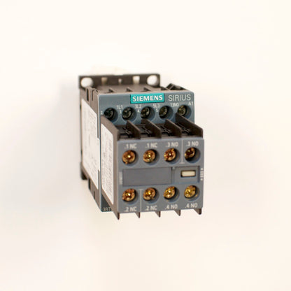 Siemens Contactor 3RT2016-1AB01 24V Coil with Aux Switch Block 3RH2911-1HA22