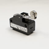 Yamatake / Azbil SL1-P Limit Switch / Micro Switch with Short Roller Lever