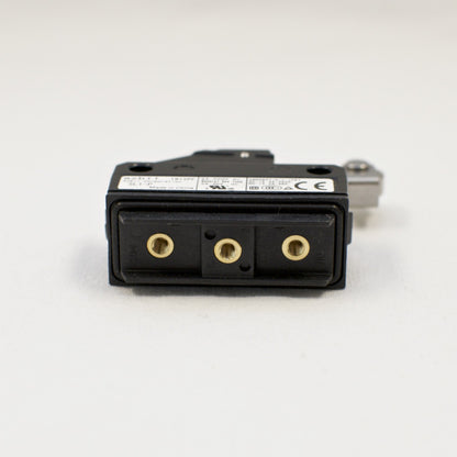 Yamatake / Azbil SL1-P Limit Switch / Micro Switch with Short Roller Lever