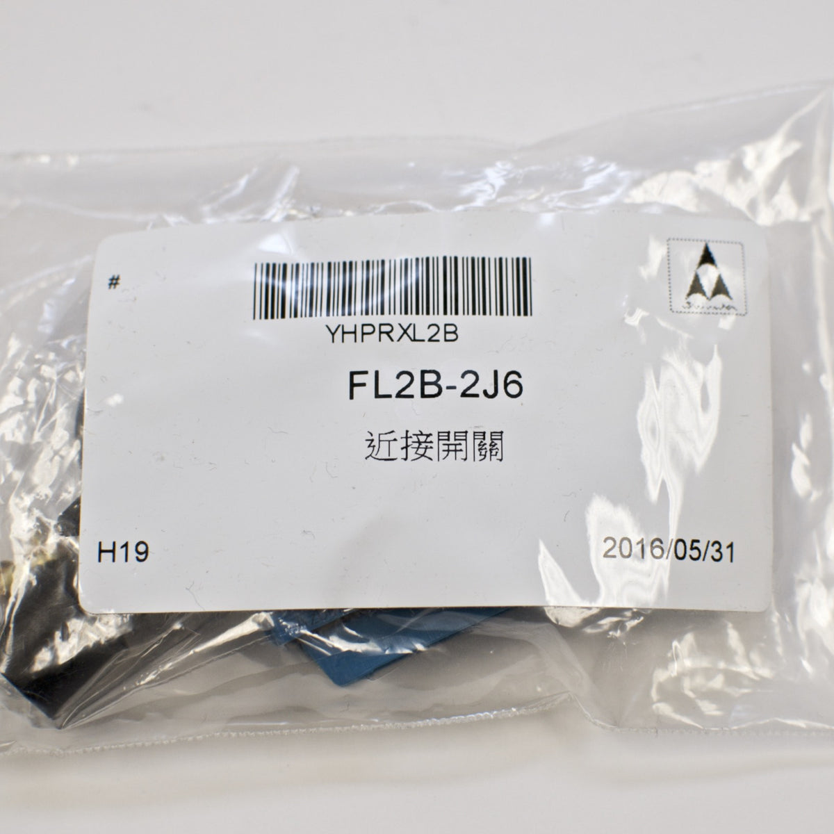 Azbil proximity switch FL2B-2J6 (Yamatake)